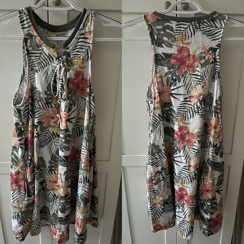 Altar’d State Hawaiian floral dress